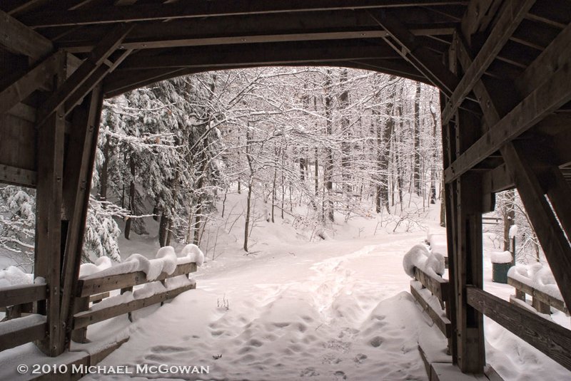 Covered bridge 