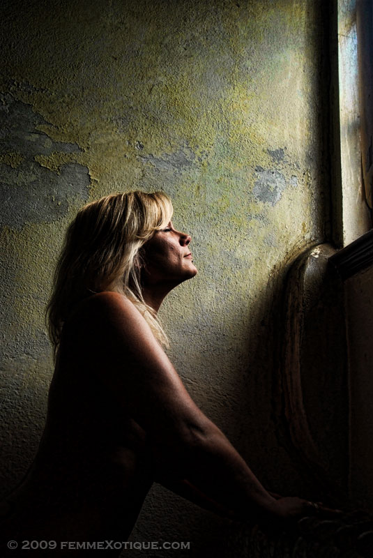 http://www.impactfolios.com/femmexotique/media/lola106.jpg