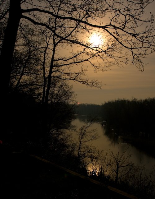 Full Moon copyright 2007 Huenink